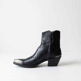 Black Ranch Hand Zorro with Silver Tips