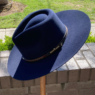 Tear Drop Twist Flat Brim