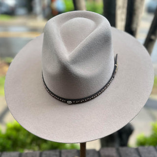 Teardrop Twist Flat Brim