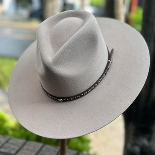 Teardrop Twist Flat Brim