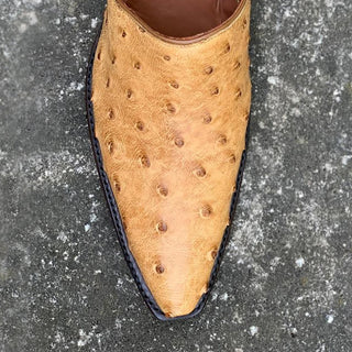棕褐色皮革拖鞋